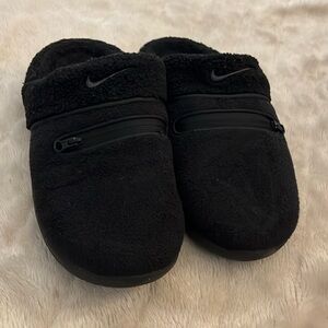 Nike slippers